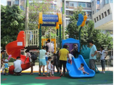 Moms And Kids Playground