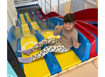 Jungle GYM kids play area Jungle GYM kids play area