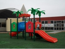 Do children need to wear outdoor playground uniforms while playi
