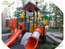 How to Buy a Backyard Play Structure