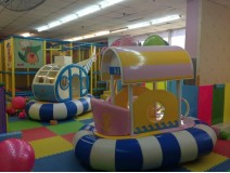 kids play bath balls & Slides at indoor playground