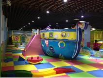 Should children keep the hobby of playing in indoor playground a