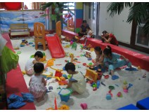 Trampoline Park-A Wonderful Indoor Jungle Gym to Burn out Your Calories
