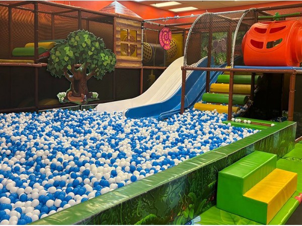 Mystic mountain indoor playground MI, USA -389