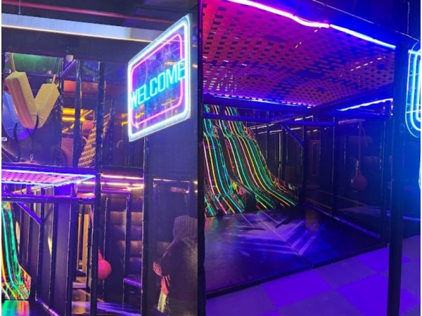 triangle balls in Dammam 32251, Saudi Arabia -399