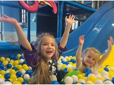 Giggleville Soft play Cafe in Goddalming, UK -3137