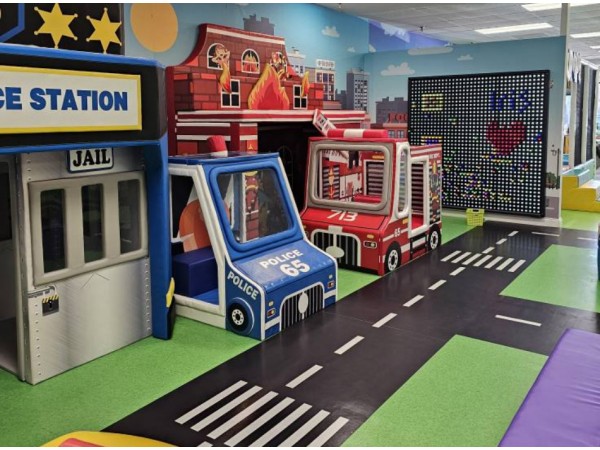 Funlandia Kid Cafe in Palatine IL 60067, USA -474