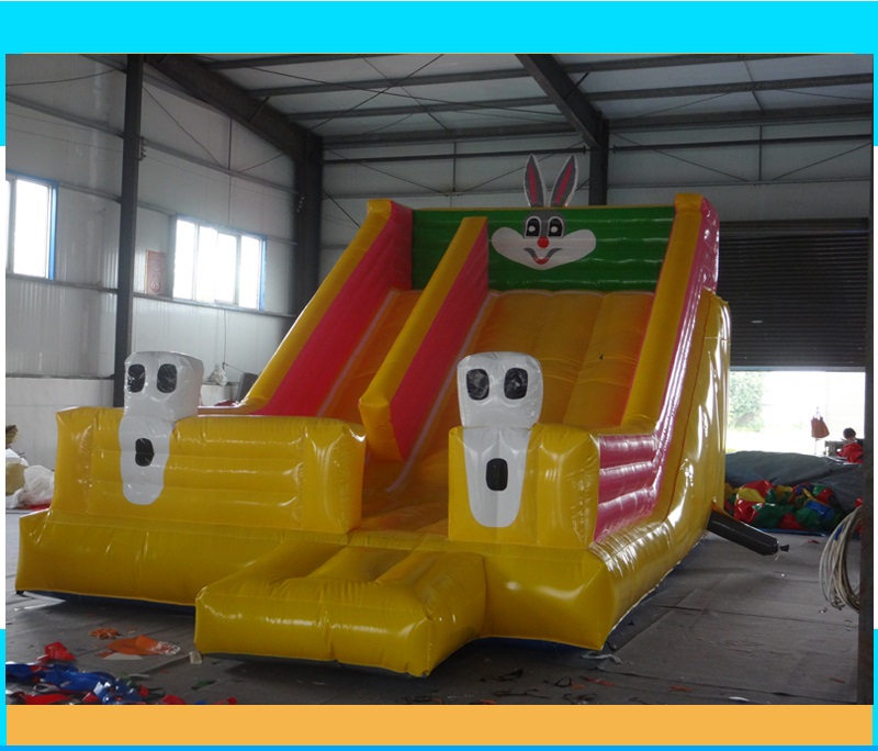 bounce house 