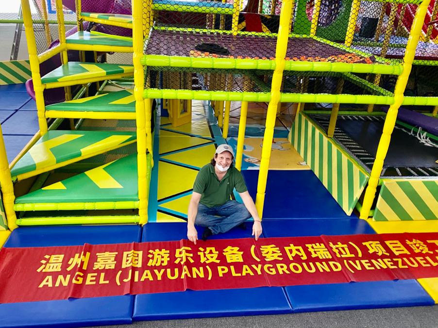 Kids indoor playgrounds